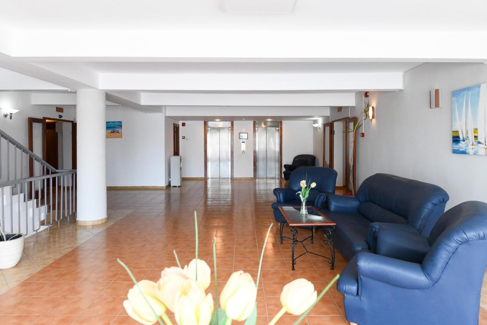 Complex Modern All Inclusive Mamaia Exterior photo