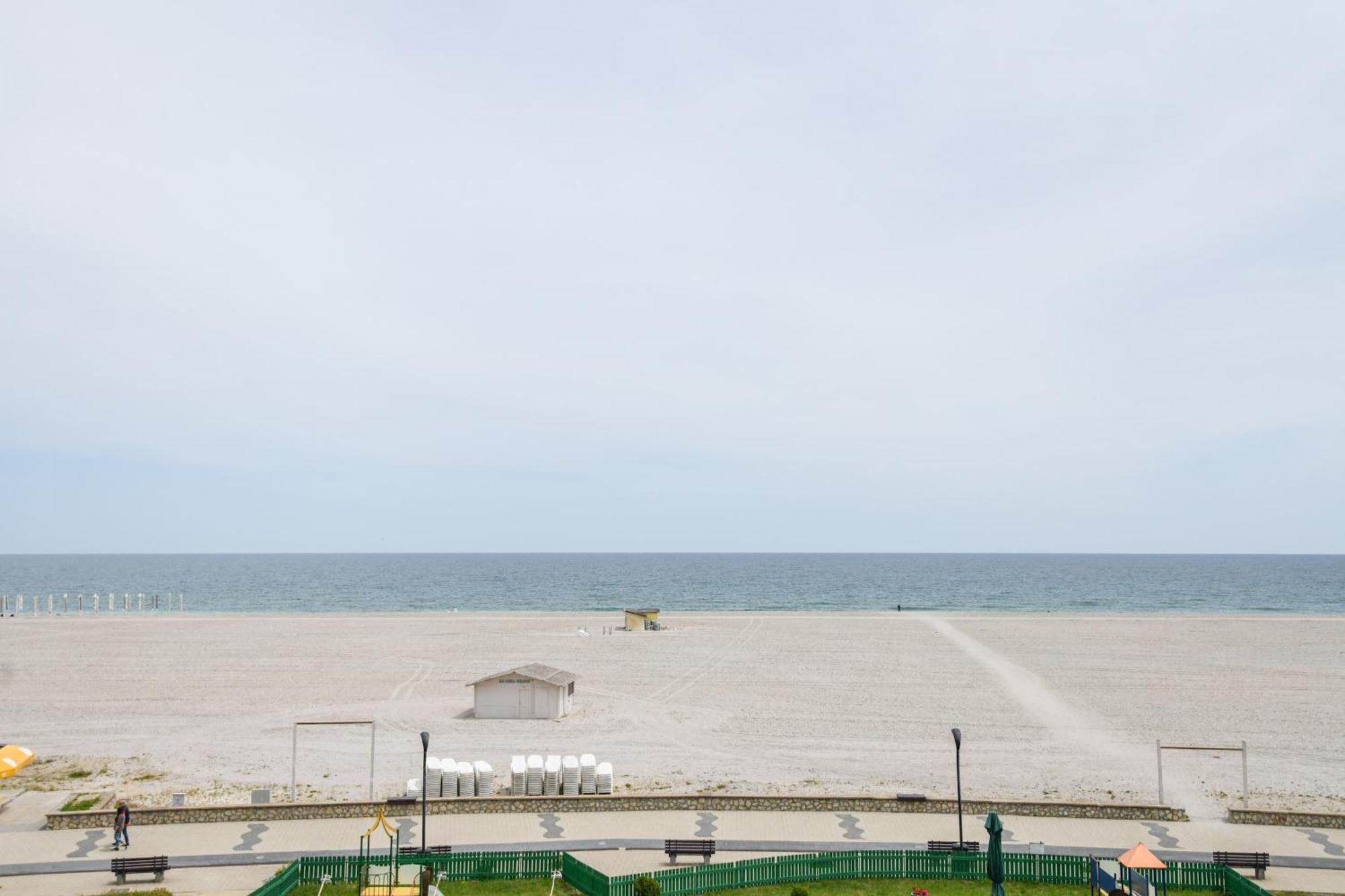 Complex Modern All Inclusive Mamaia Exterior photo