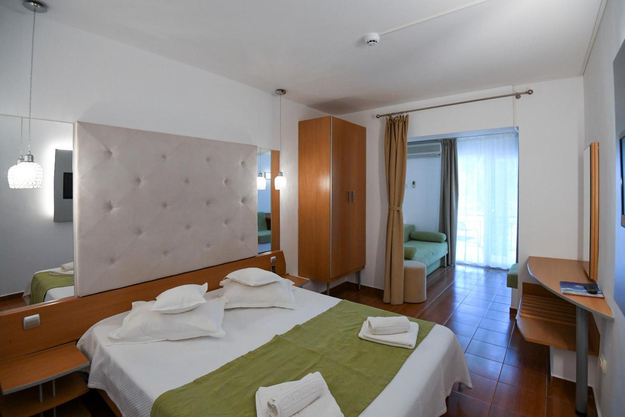 Complex Modern All Inclusive Mamaia Exterior photo
