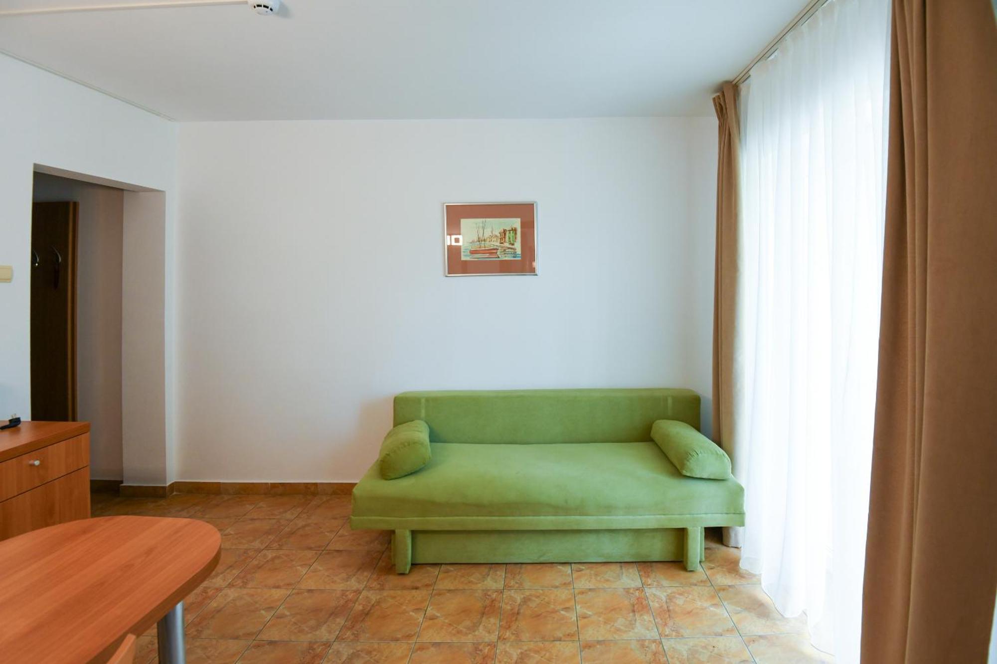Complex Modern All Inclusive Mamaia Exterior photo