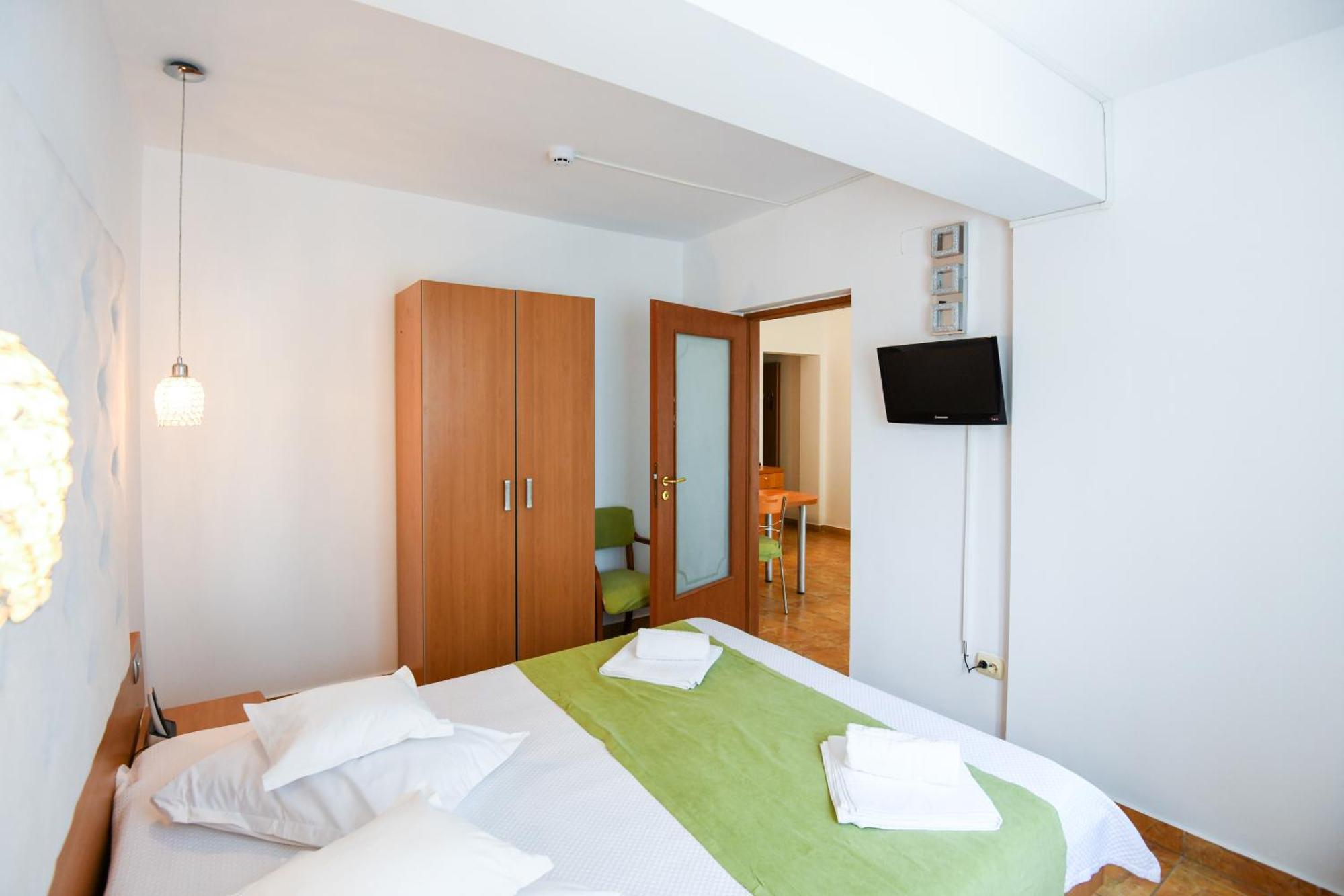Complex Modern All Inclusive Mamaia Exterior photo