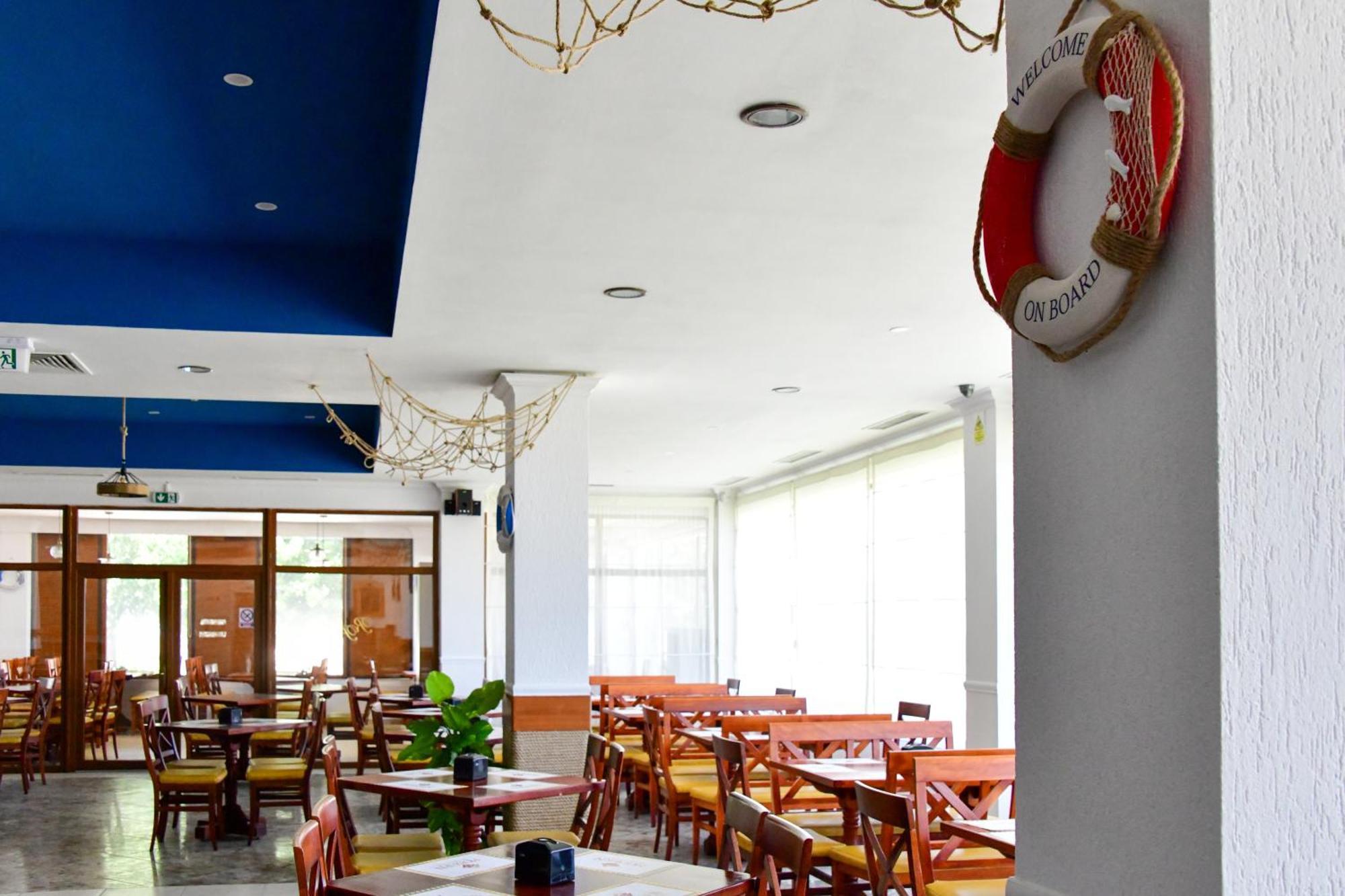 Complex Modern All Inclusive Mamaia Exterior photo